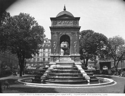 Place et fontaine des Innocents, 1547 - Pierre Lescot